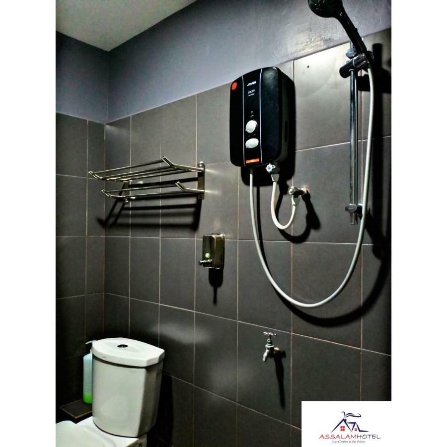 Assalam Hotel Kota Bharu Esterno foto