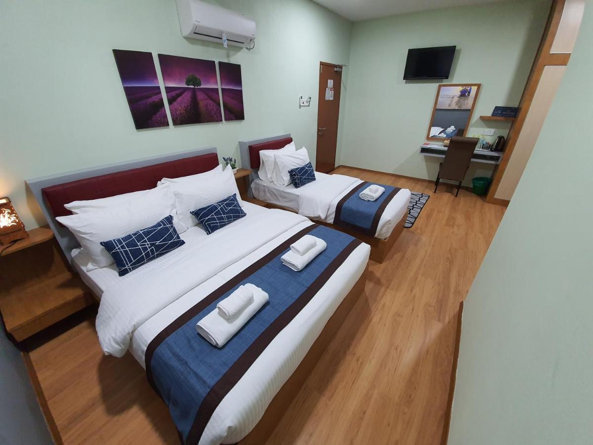 Assalam Hotel Kota Bharu Esterno foto